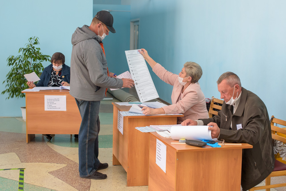 Большая часть камешкирцев уже проголосовала на выборах депутатов и губернатора