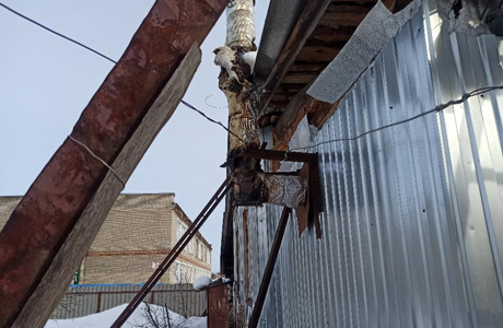 В Русском Камешкире из-за печного утеплителя едва не сгорел дом