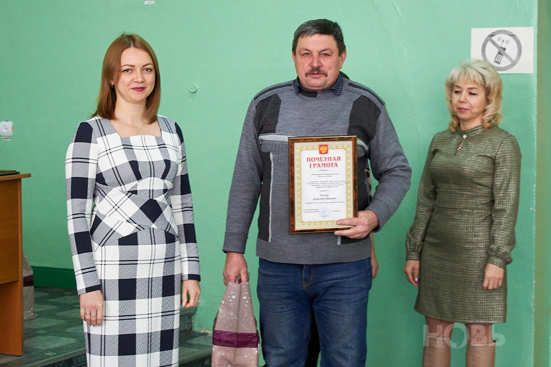 Лучшие аграрии Камешкирского района отмечены грамотами и подарками