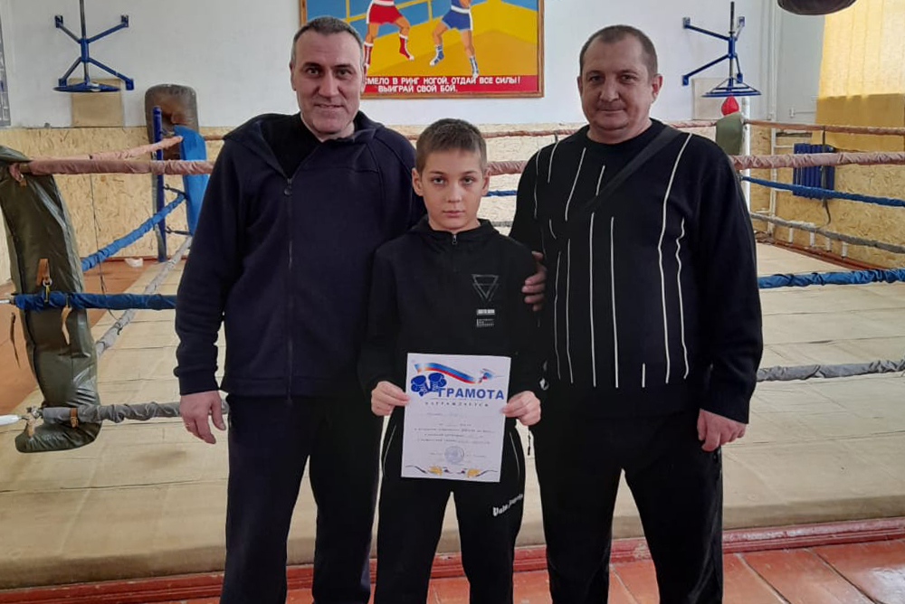 Боксёр из Русского Камешкира стал первым в Петровске